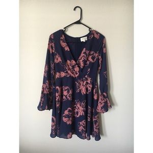 Everly Floral Bell Sleeve Dress in Blue & mauve S